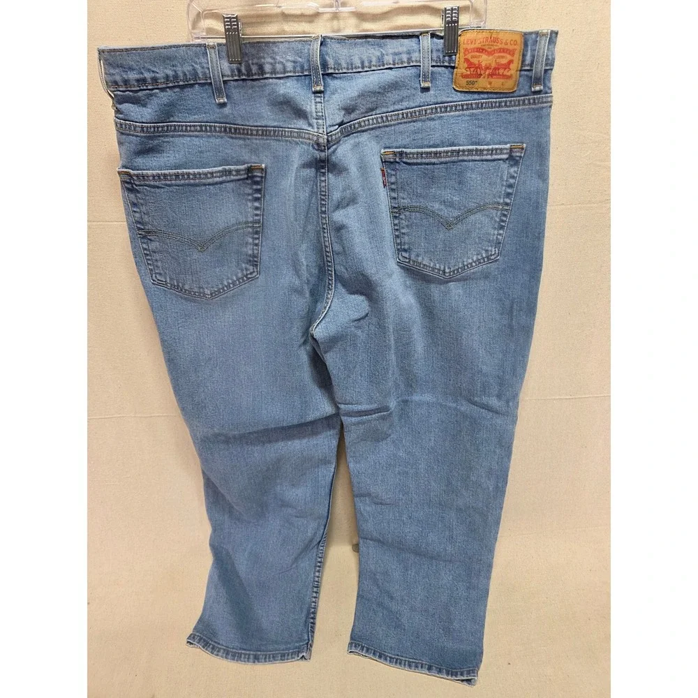 Levis 550 Relaxed Fit Jeans Mens 44x30 Medium Wash Blue Denim 01550-0012